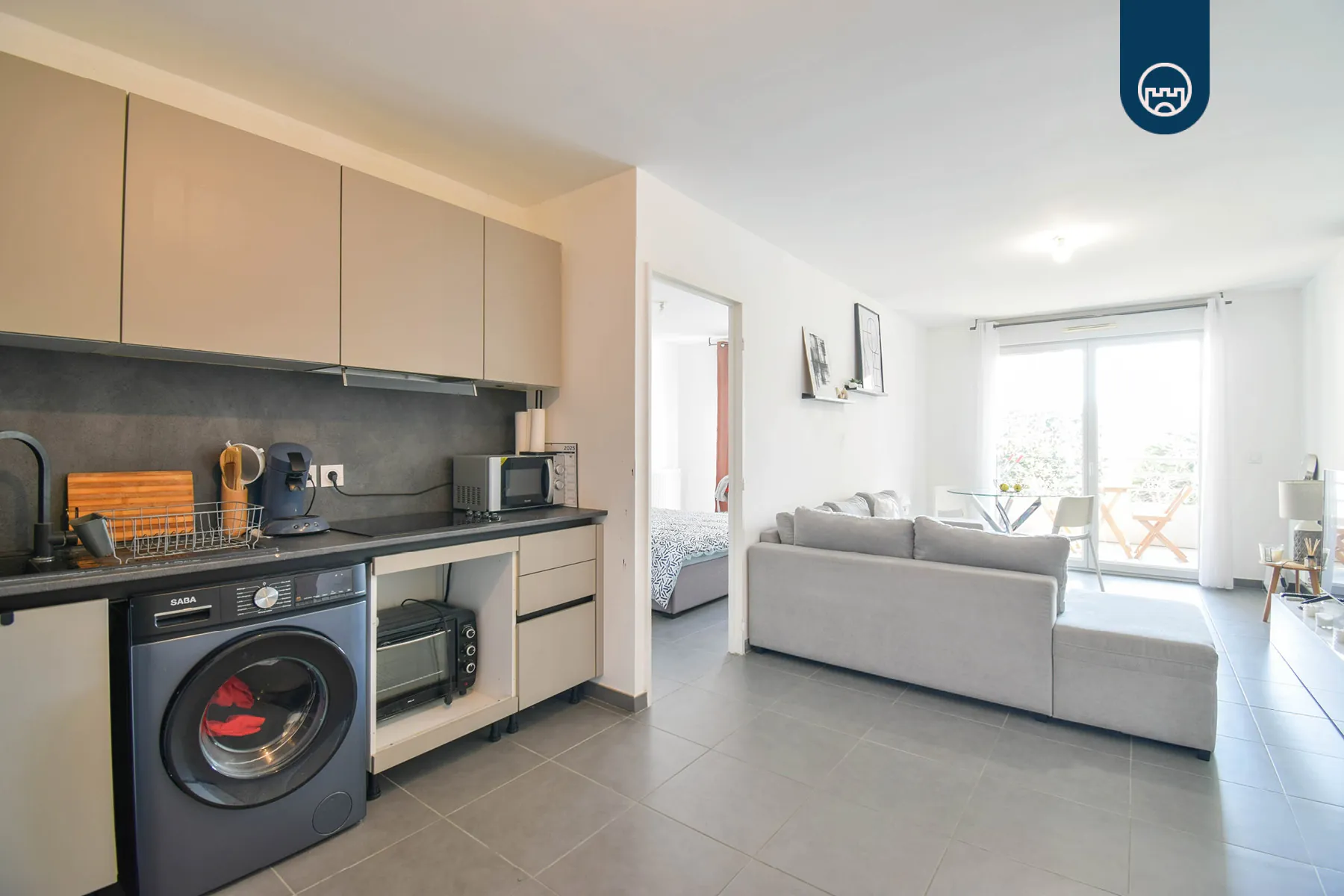 Appartement 2 pièces de 42 m² à Nice proche CHU et universités avec parking et cave 