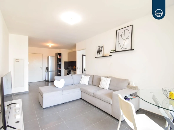 Appartement 2 pièces de 42 m² à Nice proche CHU et universités avec parking et cave 
