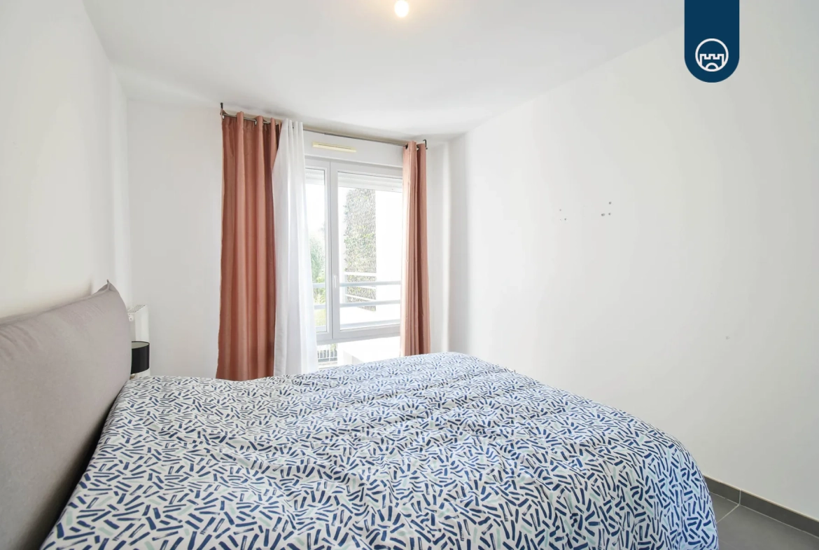 Appartement 2 pièces de 42 m² à Nice proche CHU et universités avec parking et cave 