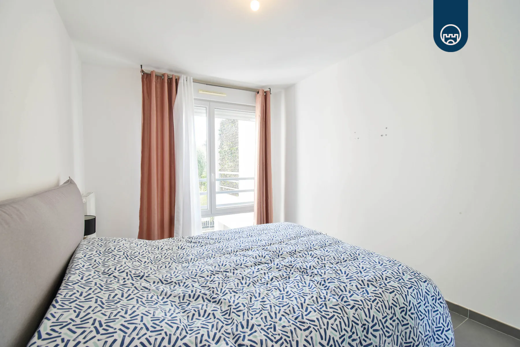 Appartement 2 pièces de 42 m² à Nice proche CHU et universités avec parking et cave 