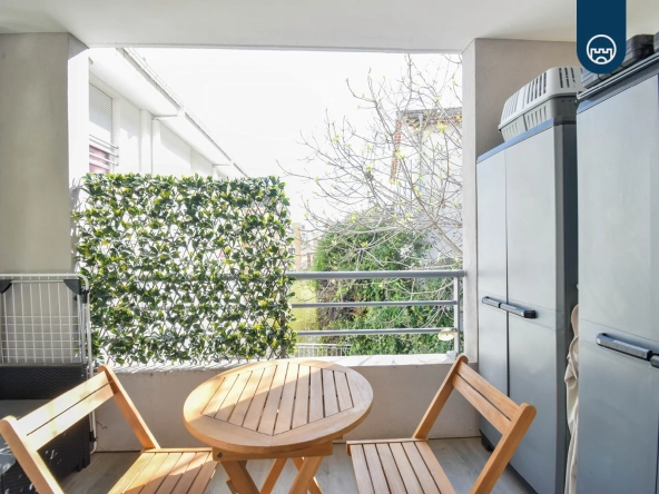 Appartement 2 pièces de 42 m² à Nice proche CHU et universités avec parking et cave 
