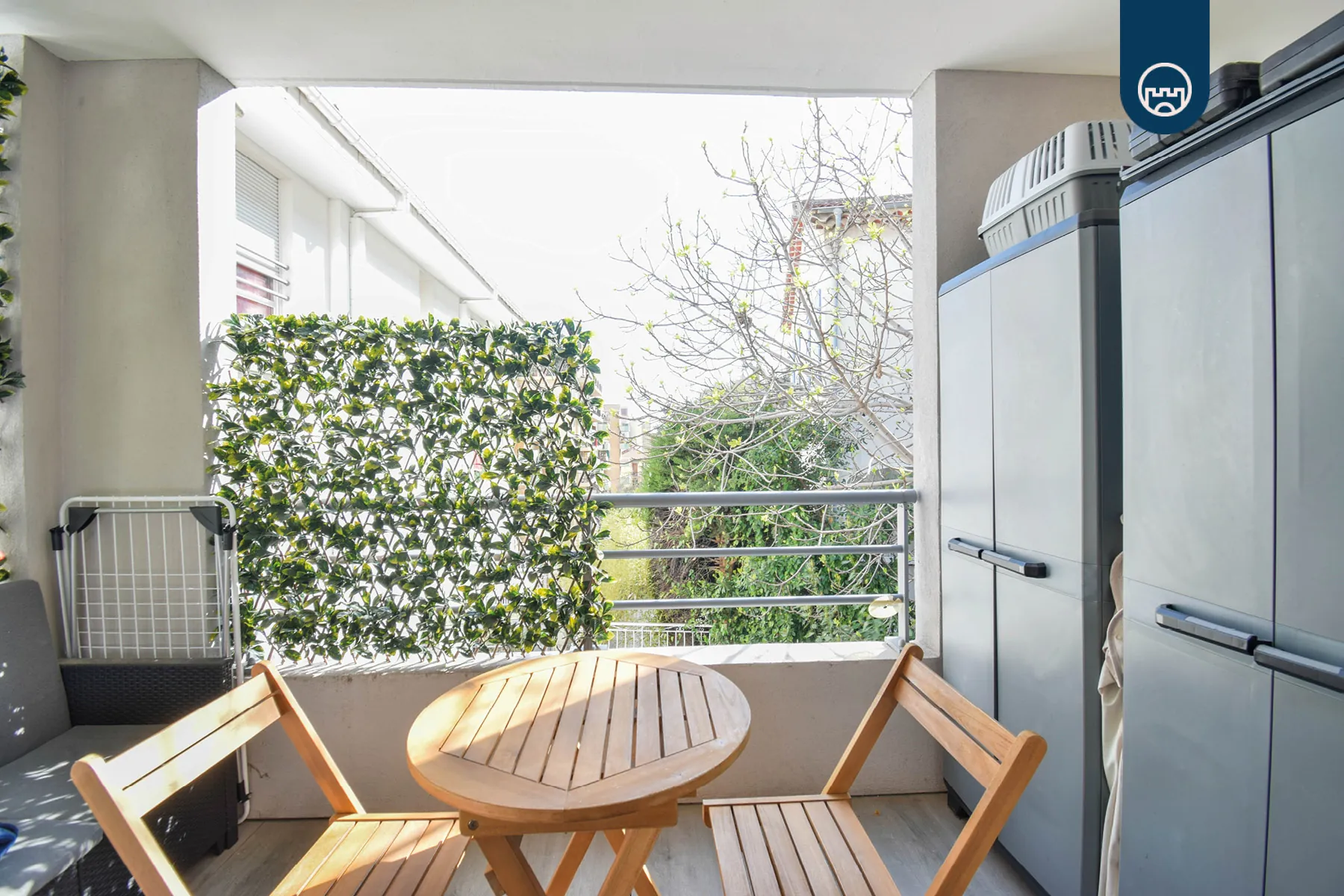 Appartement 2 pièces de 42 m² à Nice proche CHU et universités avec parking et cave 