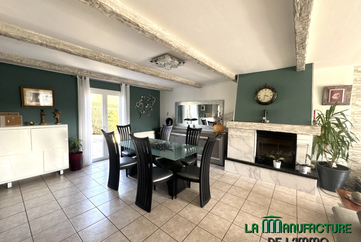 Belle maison familiale F6 avec jardin et vue dégagée à Saint-Étienne Montaudy 