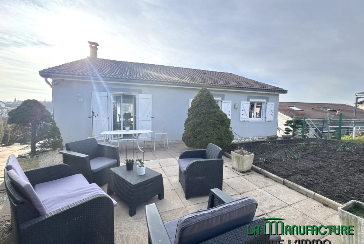 Belle maison familiale F6 avec jardin et vue dégagée à Saint-Étienne Montaudy 