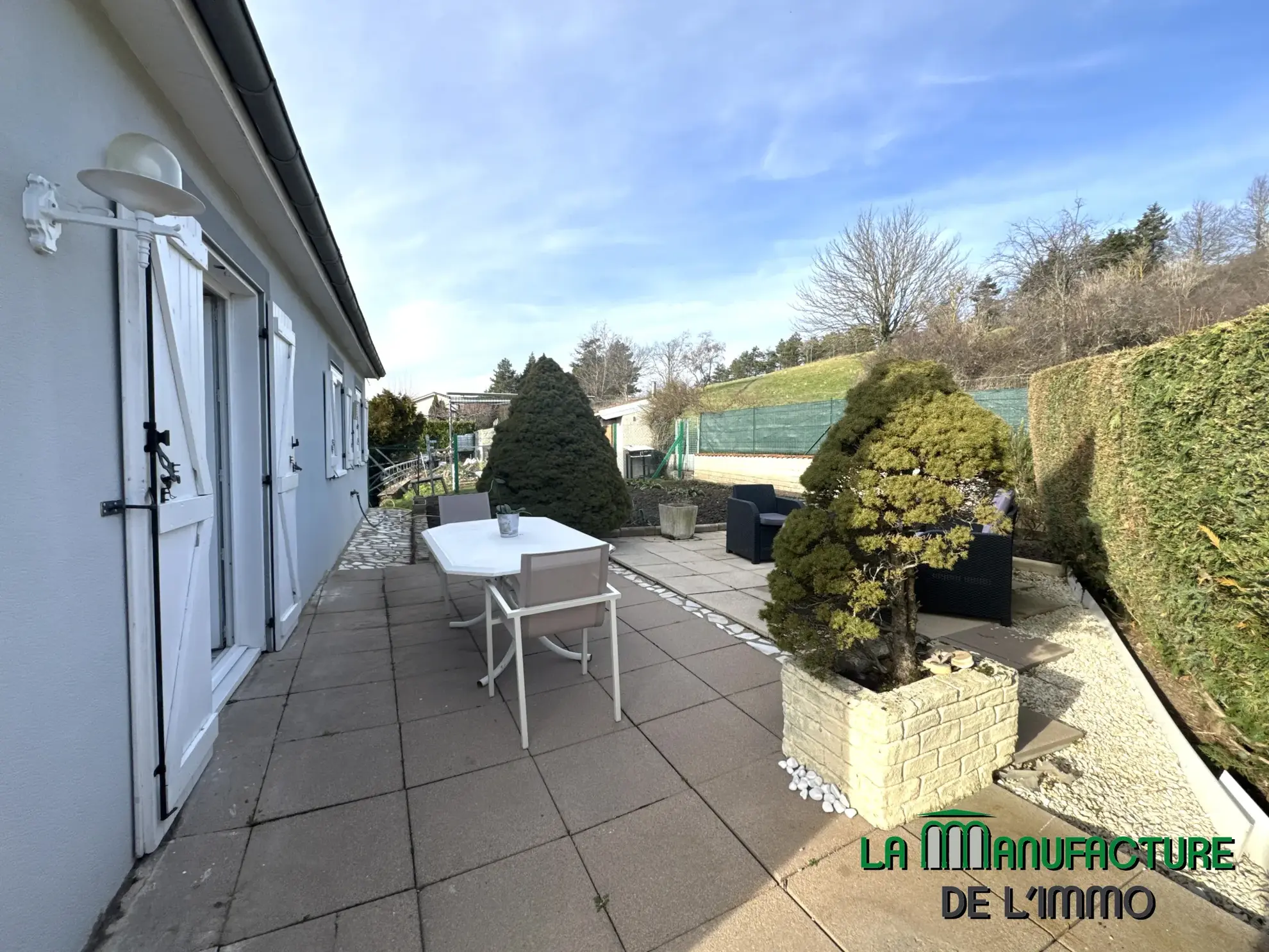 Belle maison familiale F6 avec jardin et vue dégagée à Saint-Étienne Montaudy 