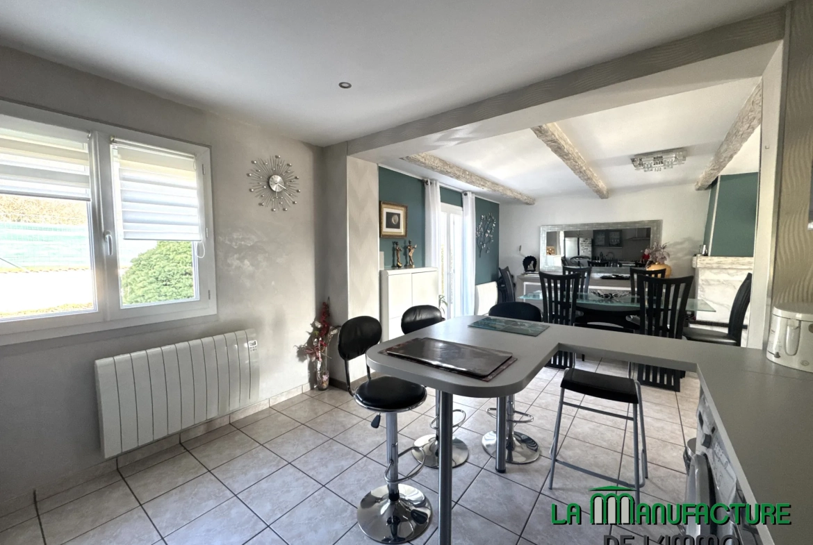 Belle maison familiale F6 avec jardin et vue dégagée à Saint-Étienne Montaudy 