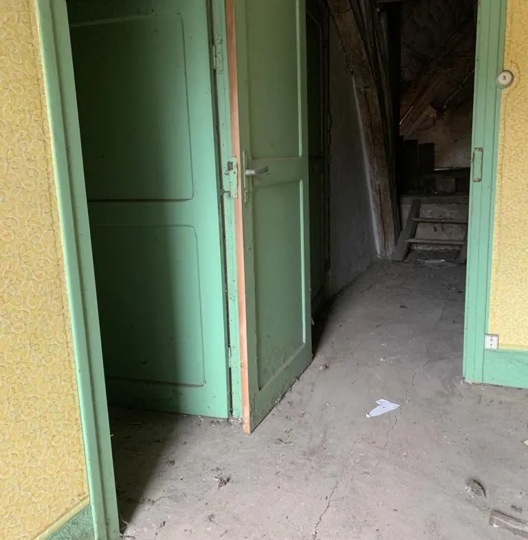 Maison de village à Châteauneuf-Val-de-Bargis à vendre avec travaux et potentiel intéressant 