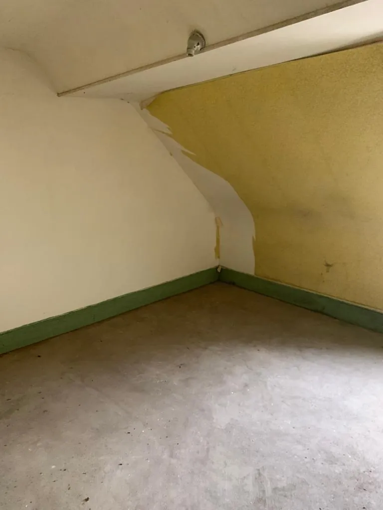 Maison de village à Châteauneuf-Val-de-Bargis à vendre avec travaux et potentiel intéressant 
