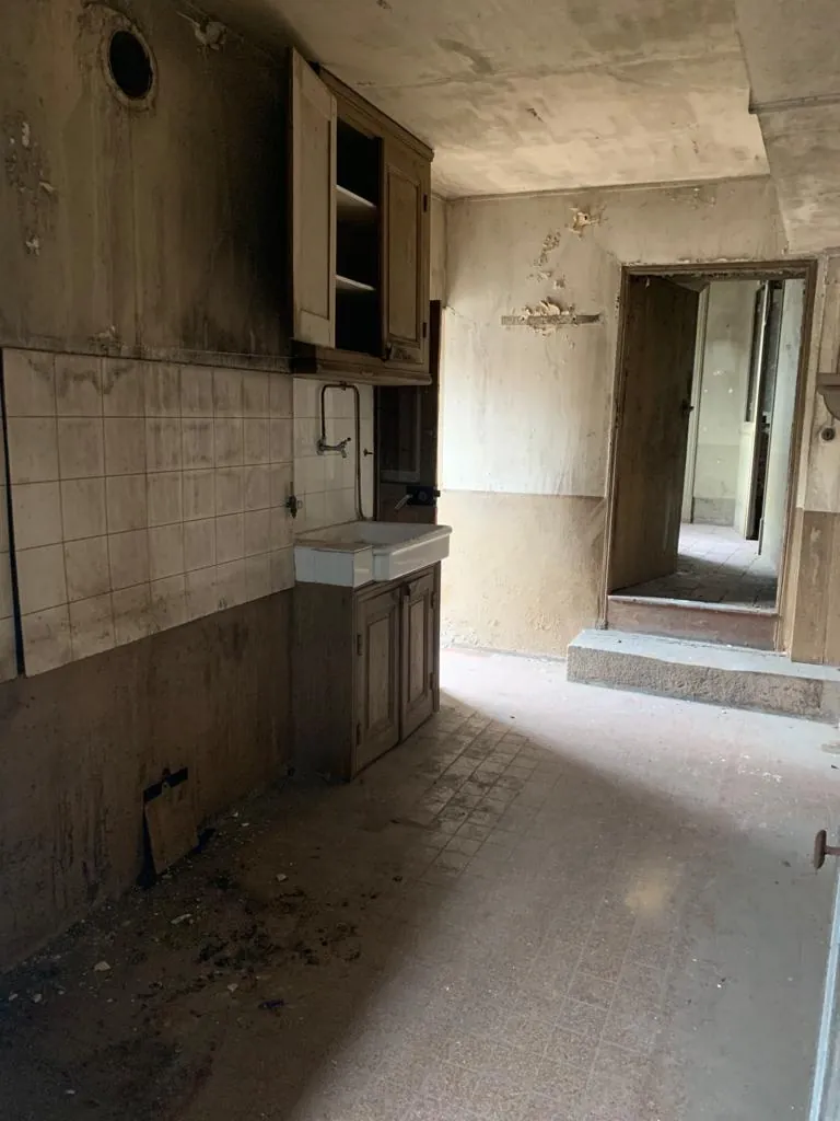 Maison de village à Châteauneuf-Val-de-Bargis à vendre avec travaux et potentiel intéressant 