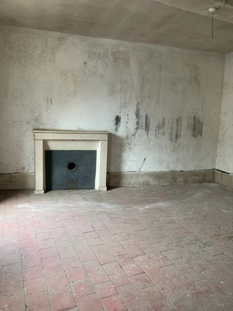 Maison de village à Châteauneuf-Val-de-Bargis à vendre avec travaux et potentiel intéressant 