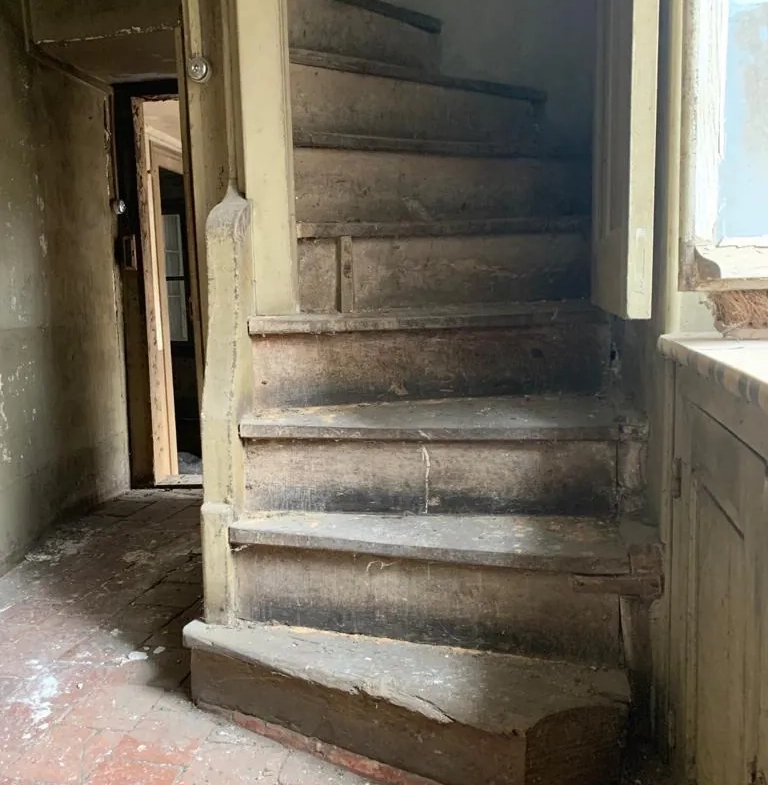 Maison de village à Châteauneuf-Val-de-Bargis à vendre avec travaux et potentiel intéressant 