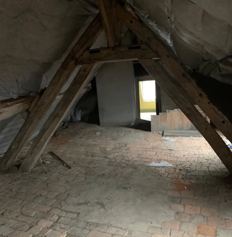 Maison de village à Châteauneuf-Val-de-Bargis à vendre avec travaux et potentiel intéressant 