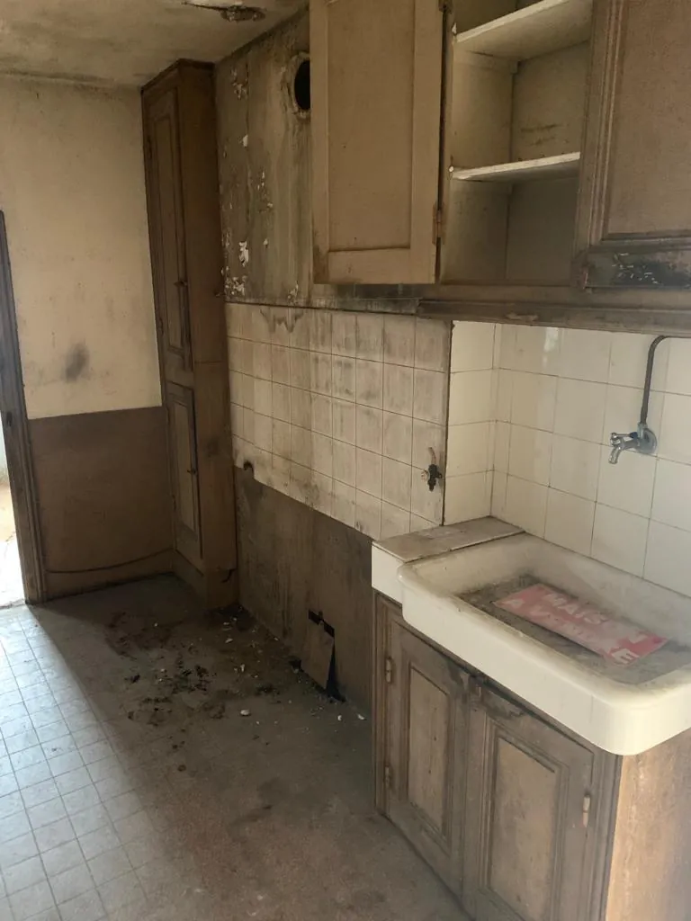 Maison de village à Châteauneuf-Val-de-Bargis à vendre avec travaux et potentiel intéressant 
