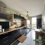 Appartement F4 avec balcon, cave et parking à Saint-Étienne Villeboeuf Le Haut