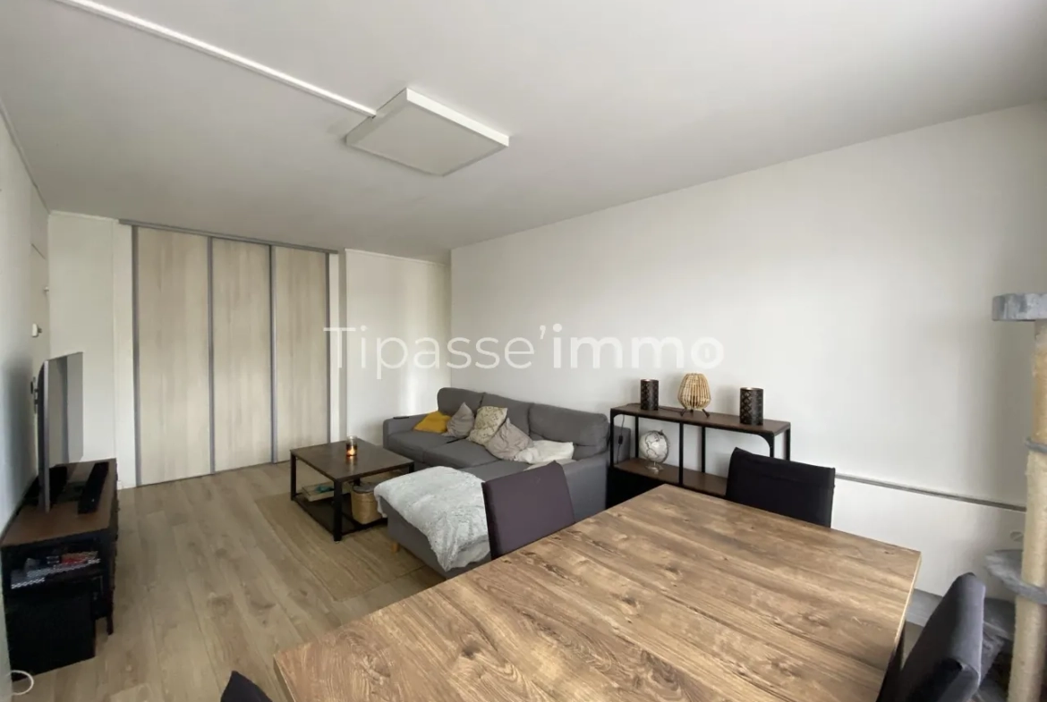 Appartement F2 à vendre à Rouen rive gauche avec parking et résidence sécurisée 