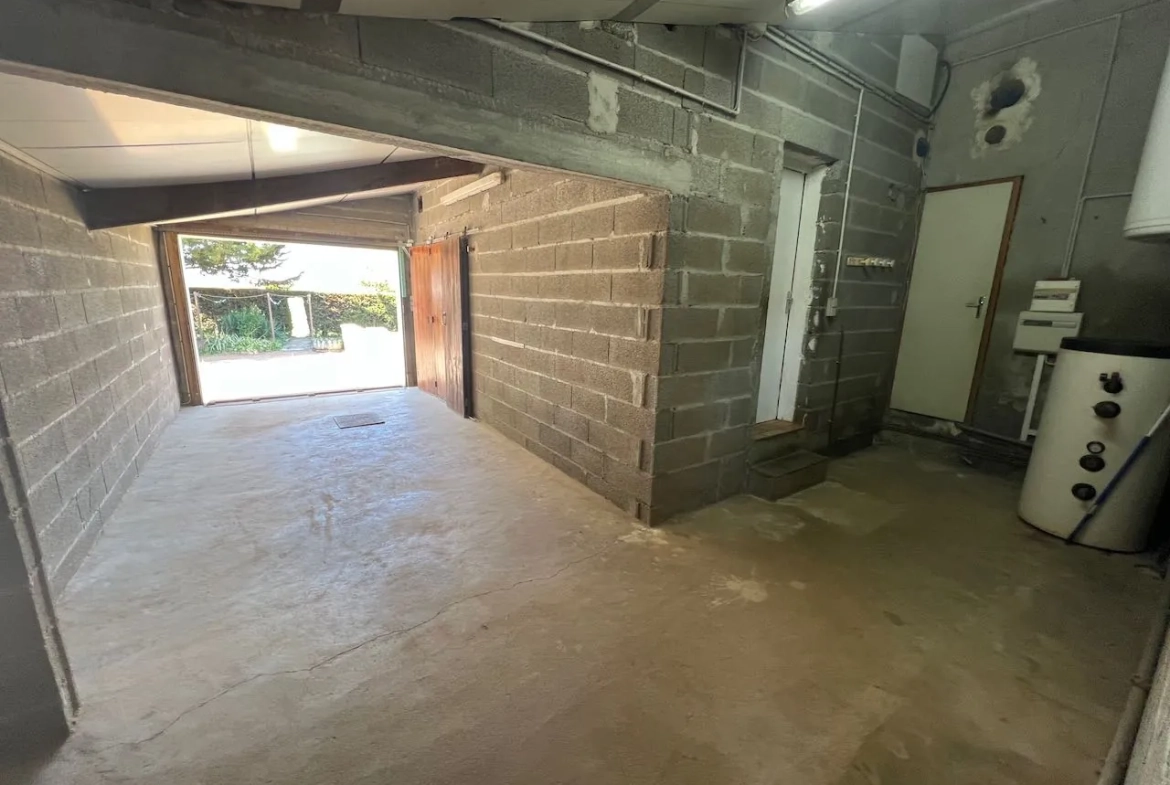 Maison mitoyenne à vendre à Aniche avec jardin et extension en 2024 