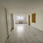 Appartement T5 avec cave à Belfort, faible charge, chauffage gaz, proximité du cinéma