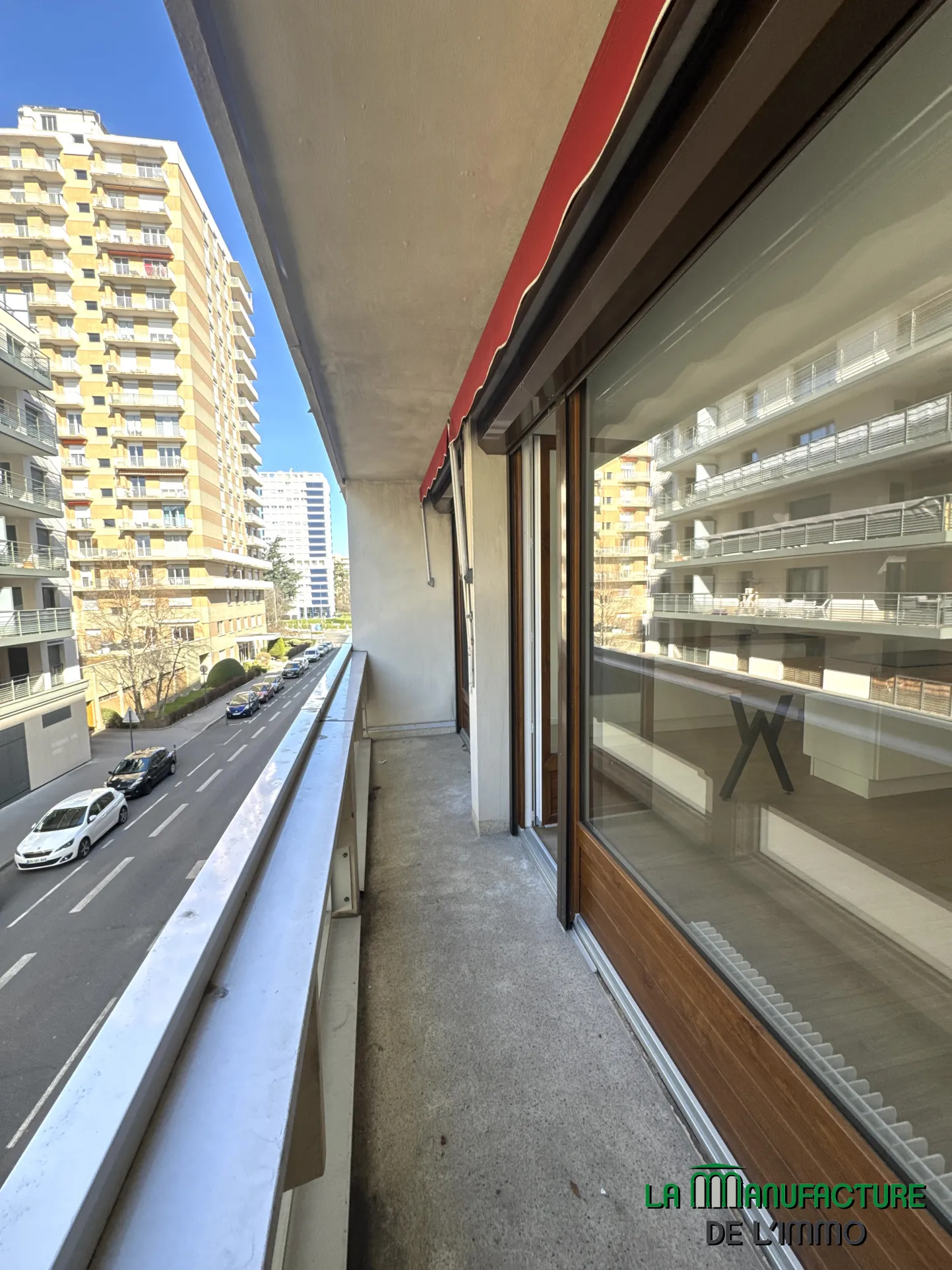 Appartement T3 rénové avec balcon, cave et garage à Saint-Étienne - Cité du design 