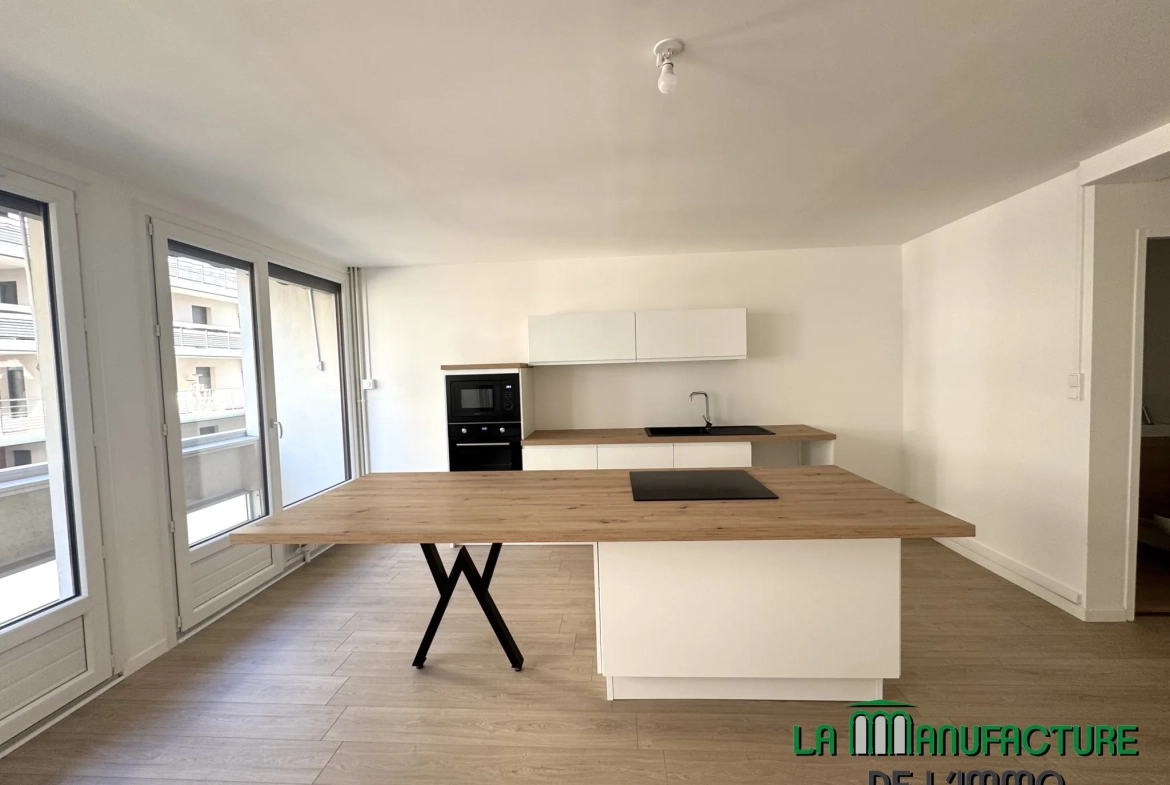 Appartement T3 rénové avec balcon, cave et garage à Saint-Étienne - Cité du design 