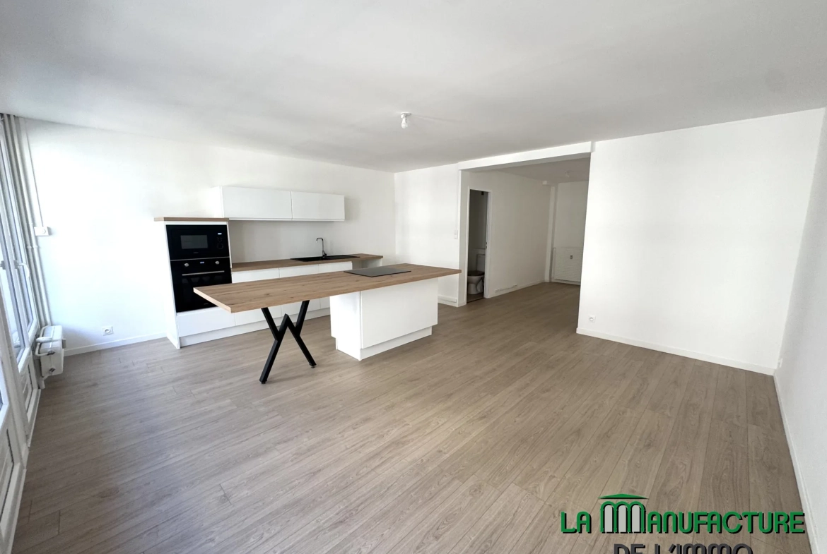 Appartement T3 rénové avec balcon, cave et garage à Saint-Étienne - Cité du design 