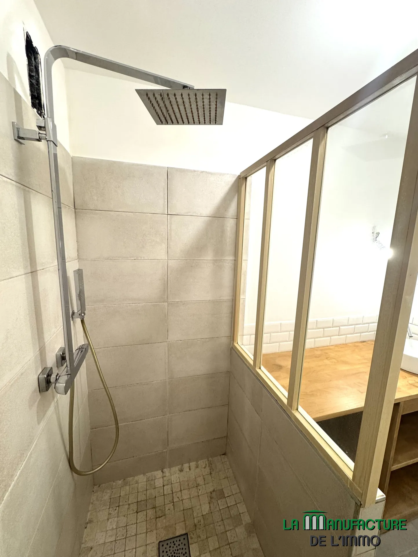 Appartement T3 rénové avec balcon, cave et garage à Saint-Étienne - Cité du design 