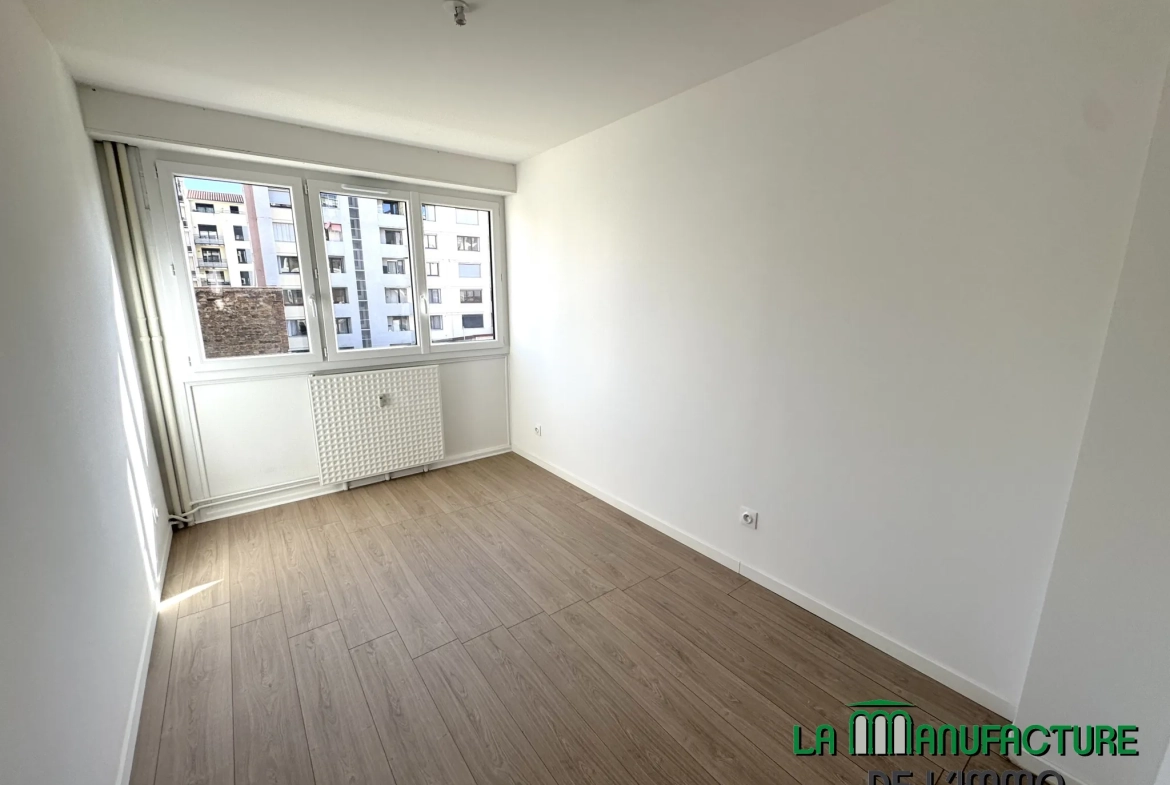 Appartement T3 rénové avec balcon, cave et garage à Saint-Étienne - Cité du design 