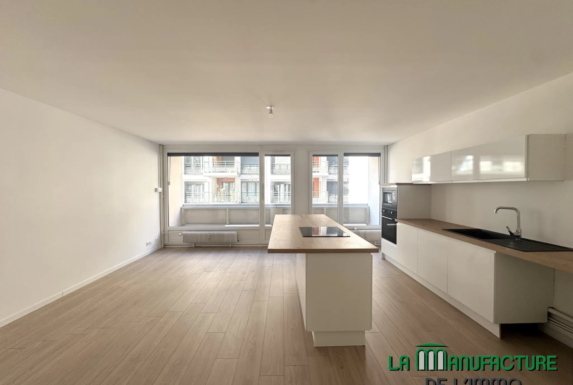 Appartement T3 rénové avec balcon, cave et garage à Saint-Étienne - Cité du design 