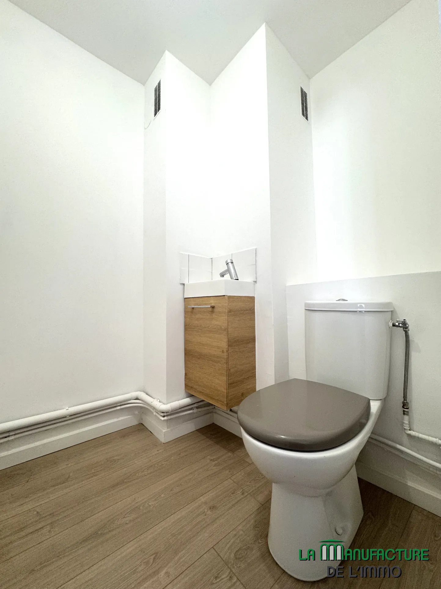 Appartement T3 rénové avec balcon, cave et garage à Saint-Étienne - Cité du design 