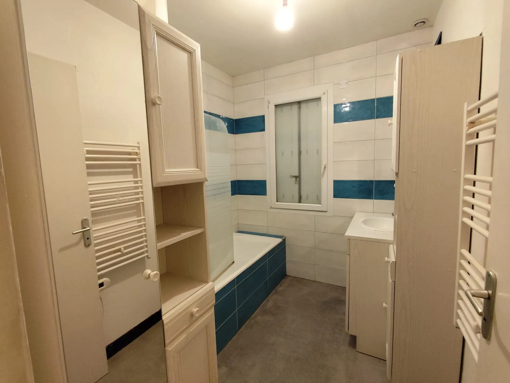 Pavillon avec sous-sol à vendre à Arconnay, 3 chambres, terrain 727 m² 