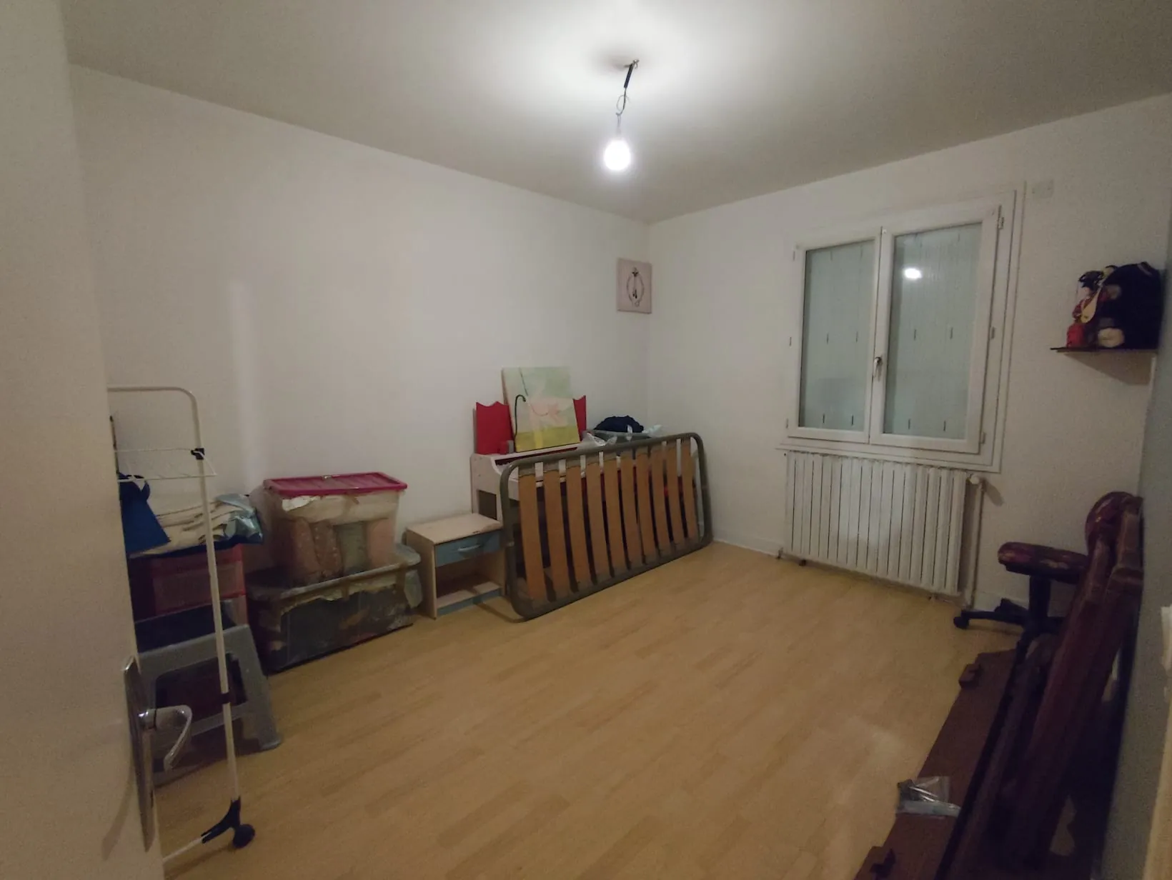 Pavillon avec sous-sol à vendre à Arconnay, 3 chambres, terrain 727 m² 
