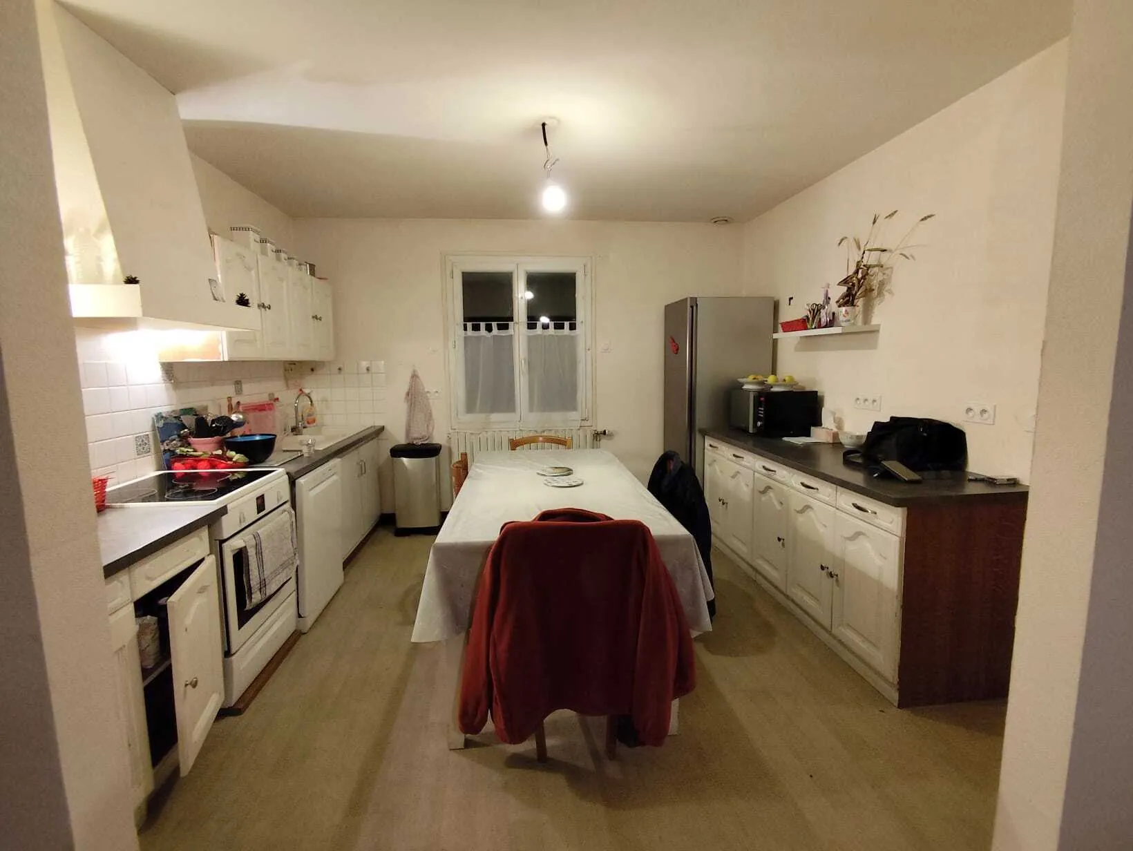 Pavillon avec sous-sol à vendre à Arconnay, 3 chambres, terrain 727 m² 