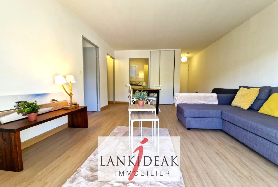 Vente Appartement T2 de 47 m² avec terrasse et parking à Cambo-les-Bains 