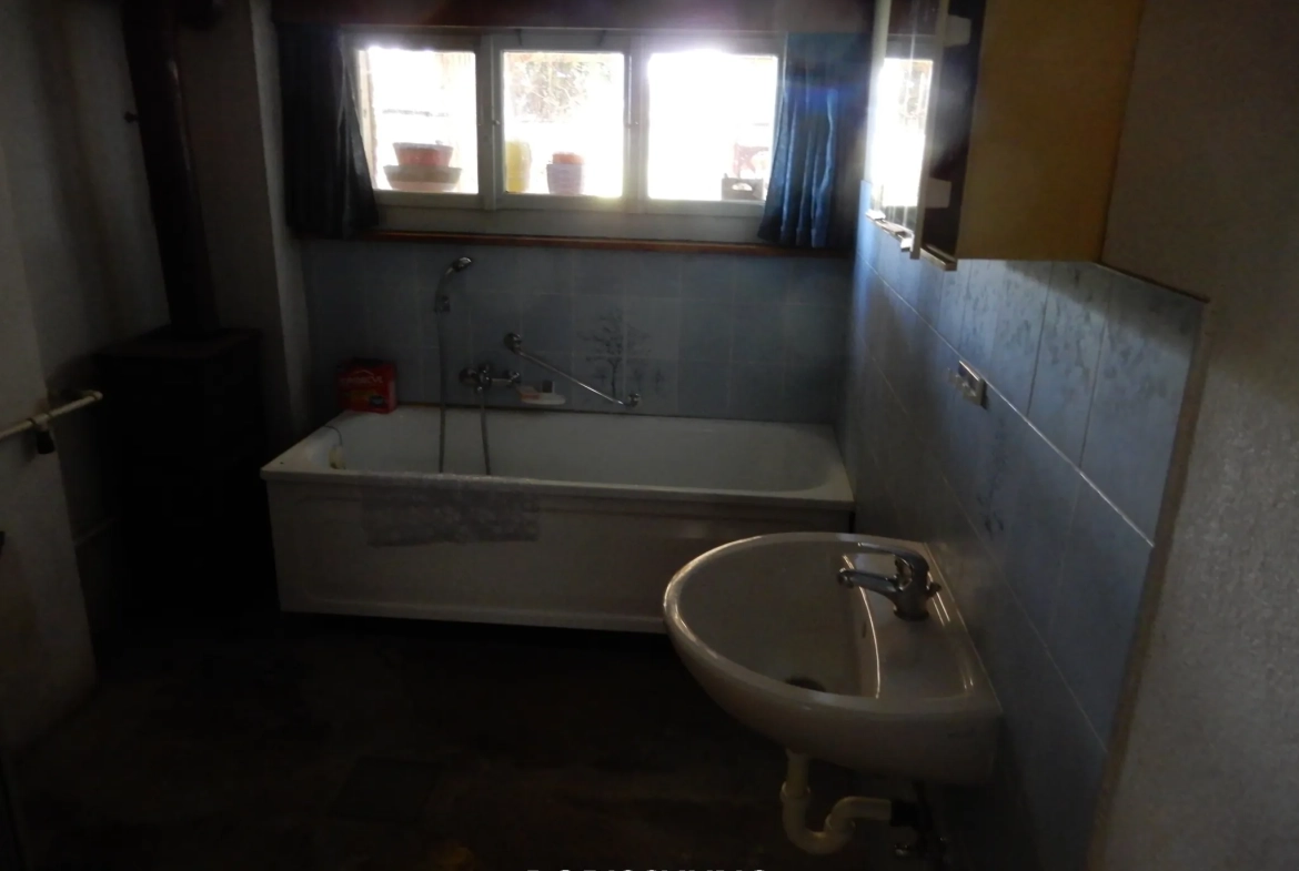 Charmante maison de village à rénover à Bouxwiller - 103 m² avec garage 