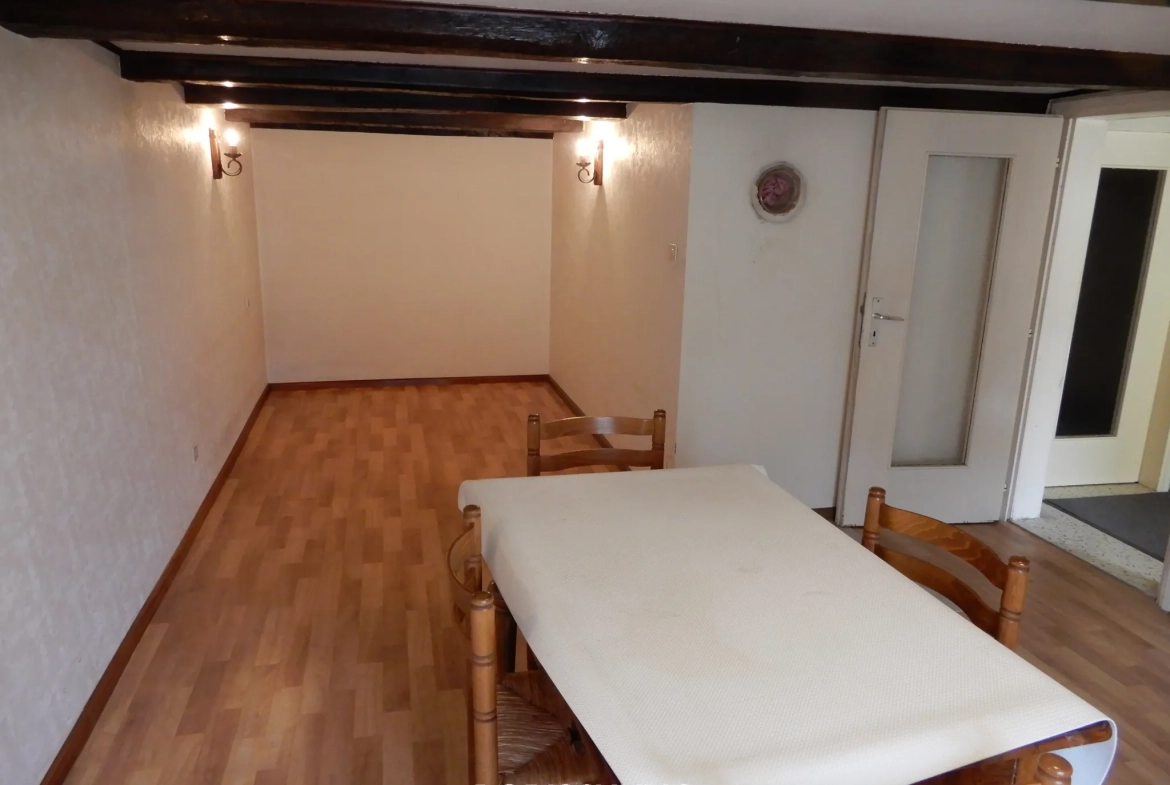 Charmante maison de village à rénover à Bouxwiller - 103 m² avec garage 
