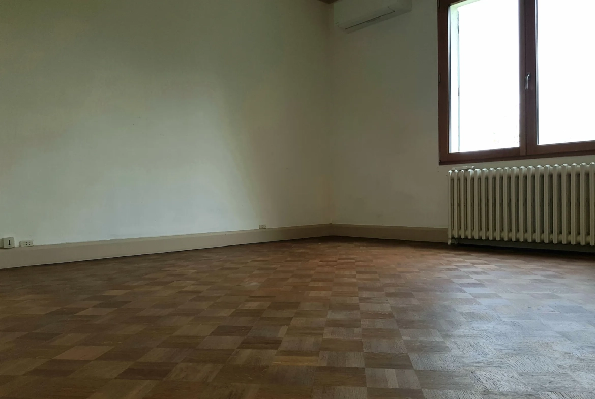 A vendre maison individuelle de 151 m² avec grand terrain à proximité de Nevers 