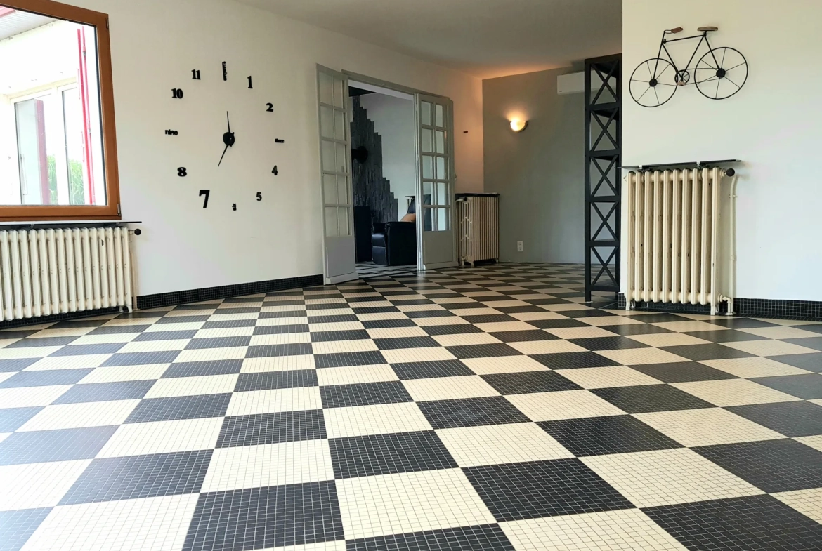 A vendre maison individuelle de 151 m² avec grand terrain à proximité de Nevers 
