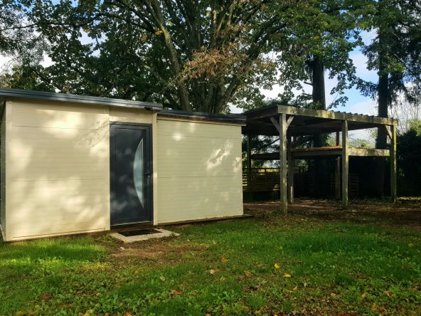 A vendre maison individuelle de 151 m² avec grand terrain à proximité de Nevers 
