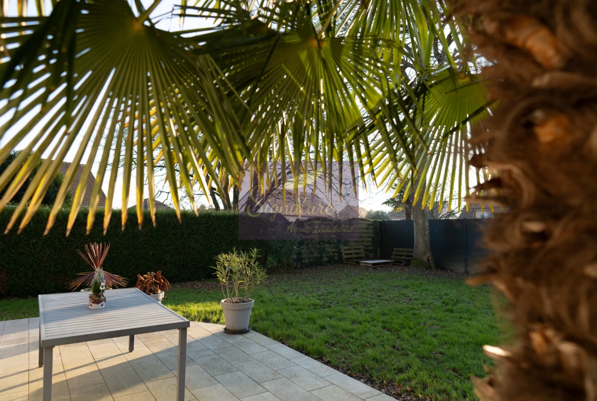 Maison familiale de 127 m² à Louplande avec 4 chambres et terrasse 