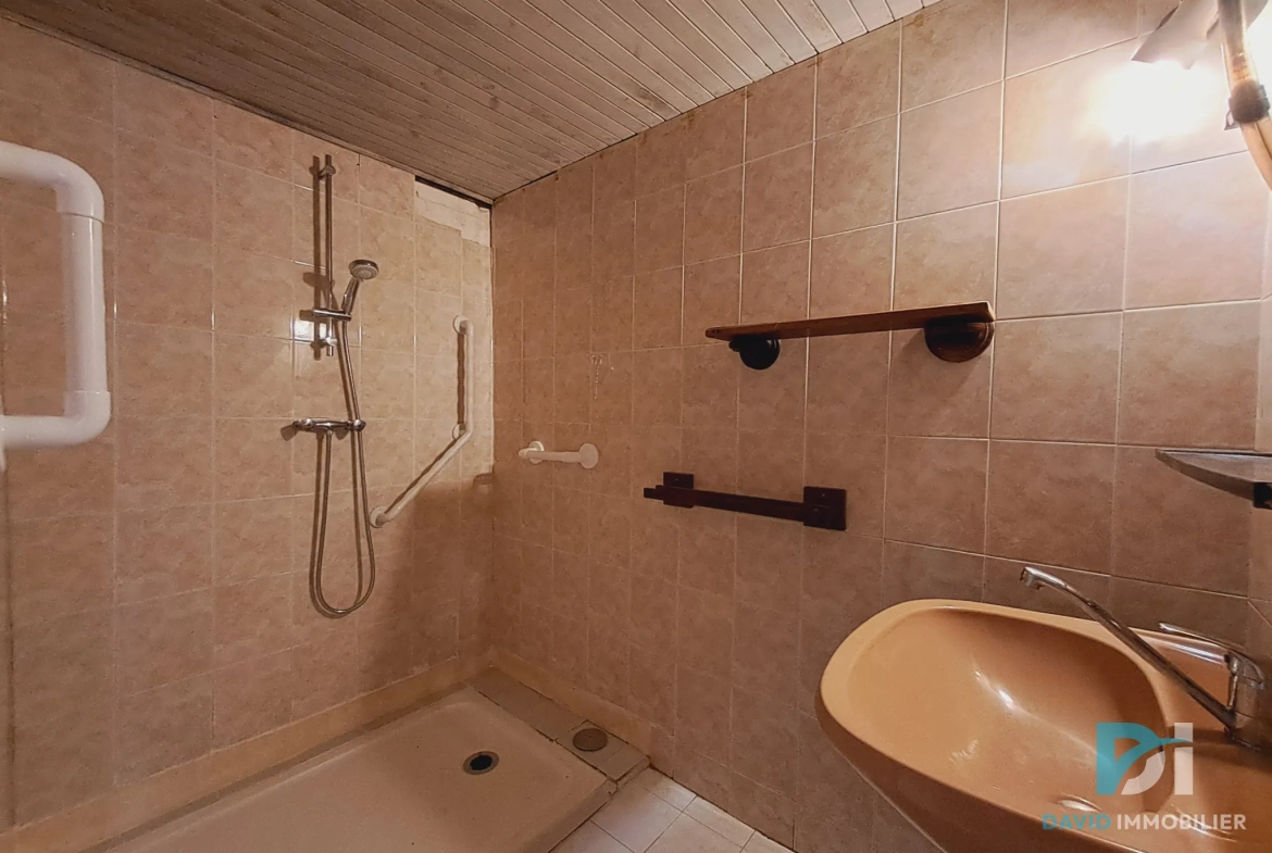 Maison de village lumineuse 140 m² à Florensac – Idéal pour investissement 
