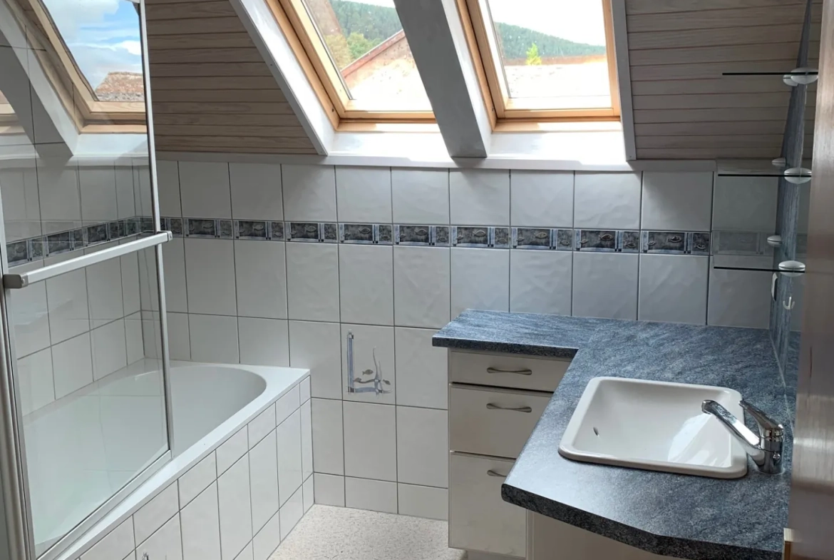 Appartement 2/3 pièces de 89 m² avec combles à Obersteigen, Wangenbourg-Engenthal 