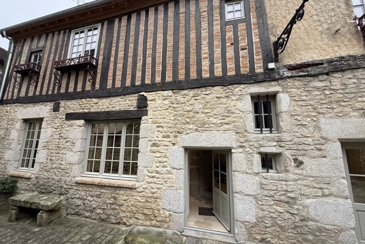 Maison de ville rénovée de 147 m² à Alençon avec garage et potentiel d'aménagement 