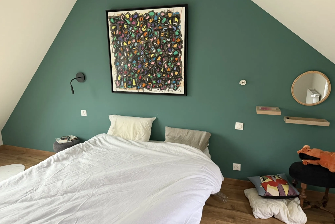 Maison de ville rénovée de 147 m² à Alençon avec garage et potentiel d'aménagement 