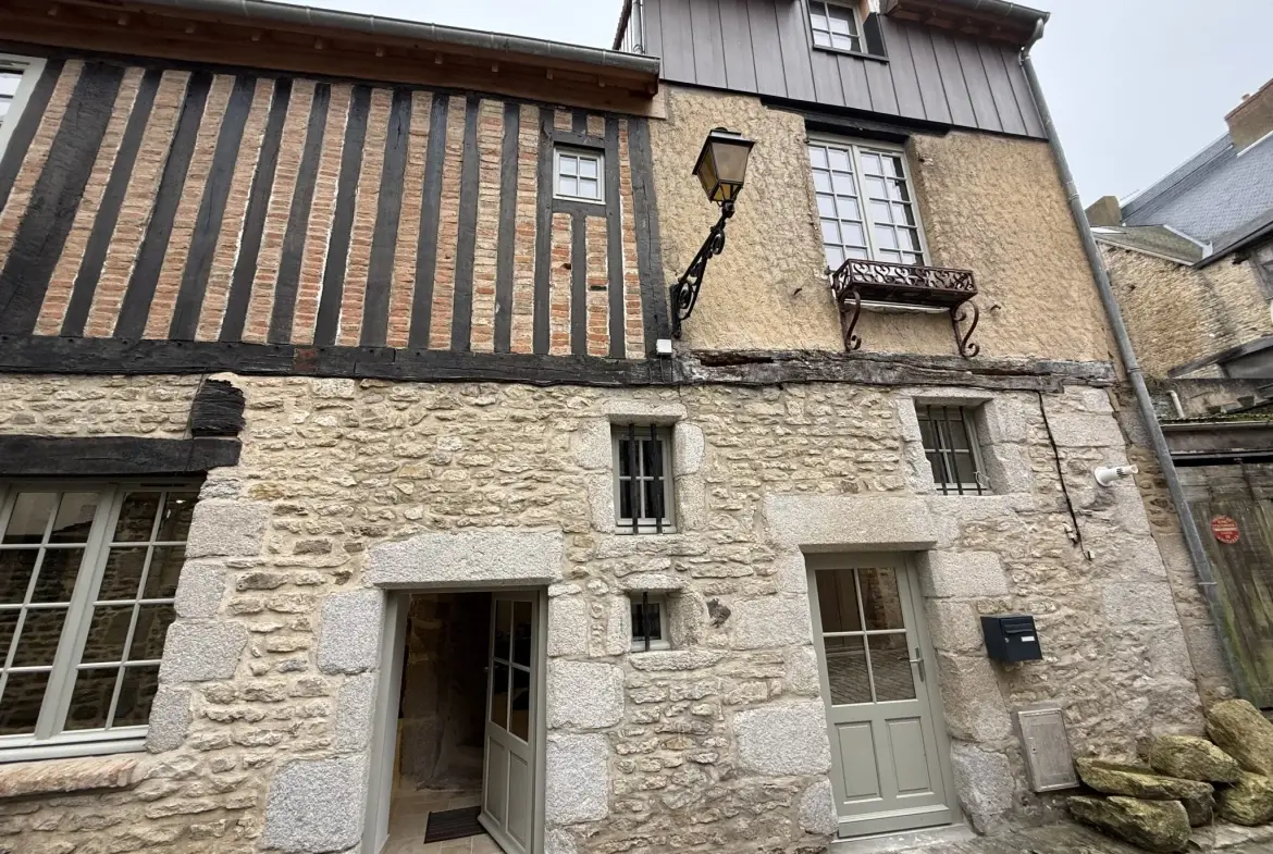 Maison de ville rénovée de 147 m² à Alençon avec garage et potentiel d'aménagement 