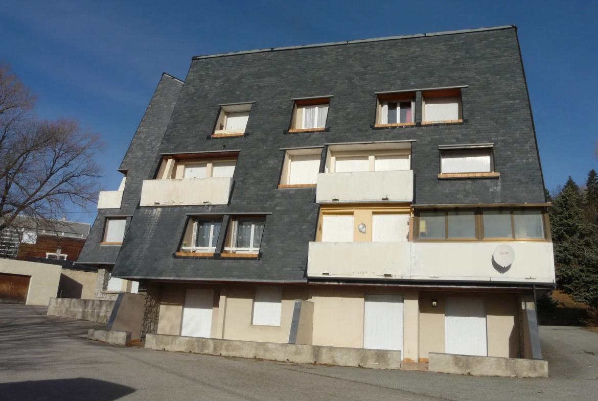 Appartement T2 rénové avec terrasse à Font-Romeu - Vue montagnes 