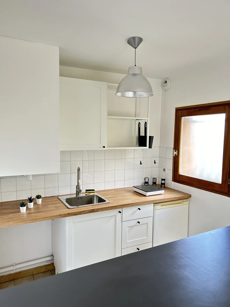 Bel appartement T2 de 45m² avec terrasse et stationnement à Toulouse