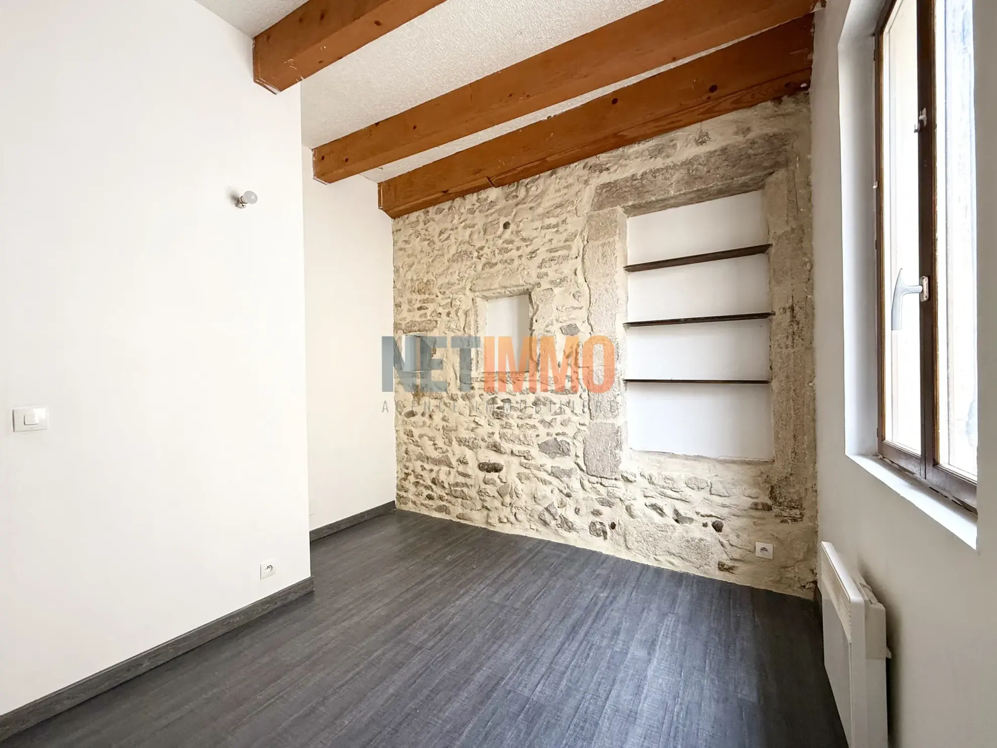 Maison de village à Vauvert avec garage et 3 chambres 