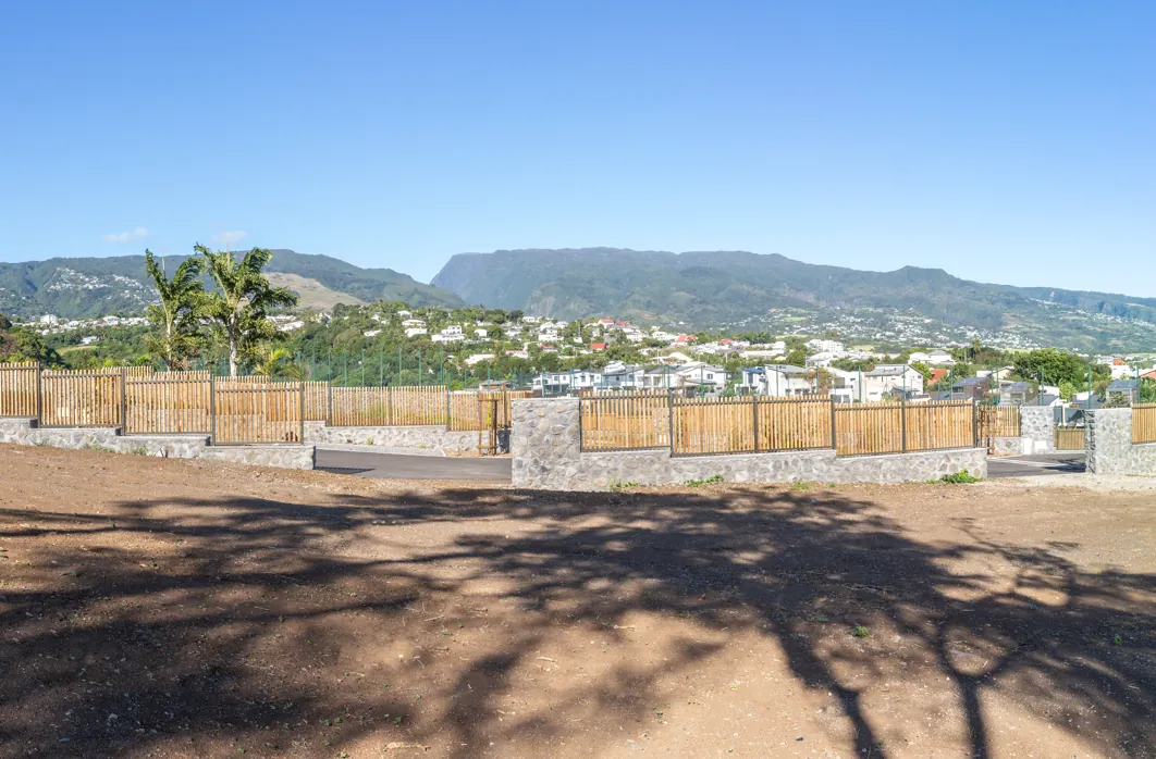 Terrain constructible de 396 m² à Beauséjour, Saint Marie - Opportunité à saisir 