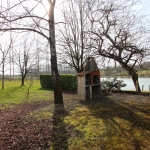 Terrain de loisirs arboré avec étang à Verruyes en Gâtinais