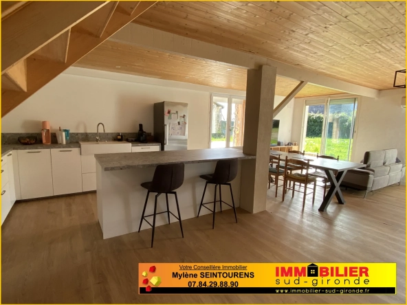 Maison familiale à Casseuil avec 4 chambres, garage et jardin, proche La Réole et Langon