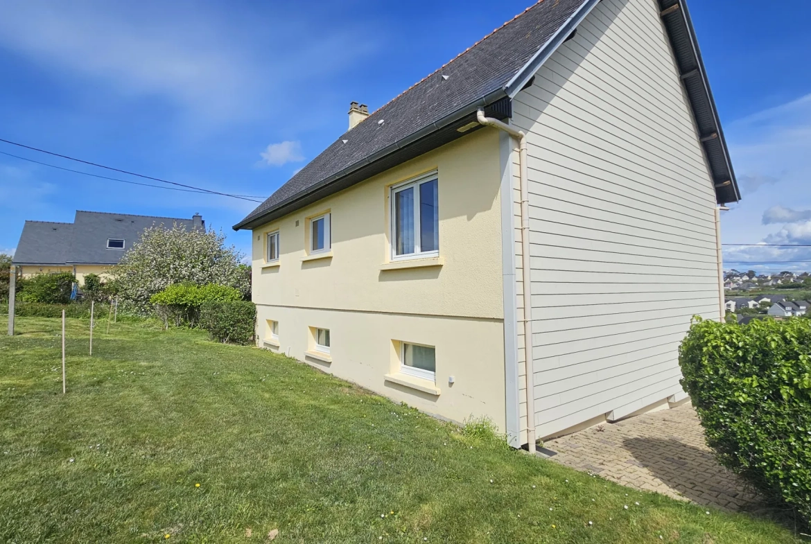 Belle maison familiale à Camaret-sur-Mer avec jardin et garage 